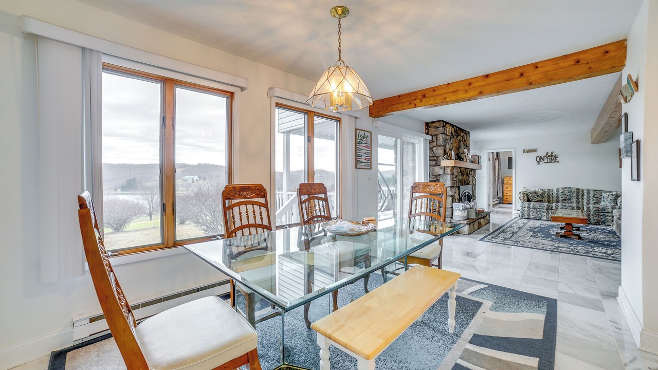 Photo of Bedroom in Alpine Lake