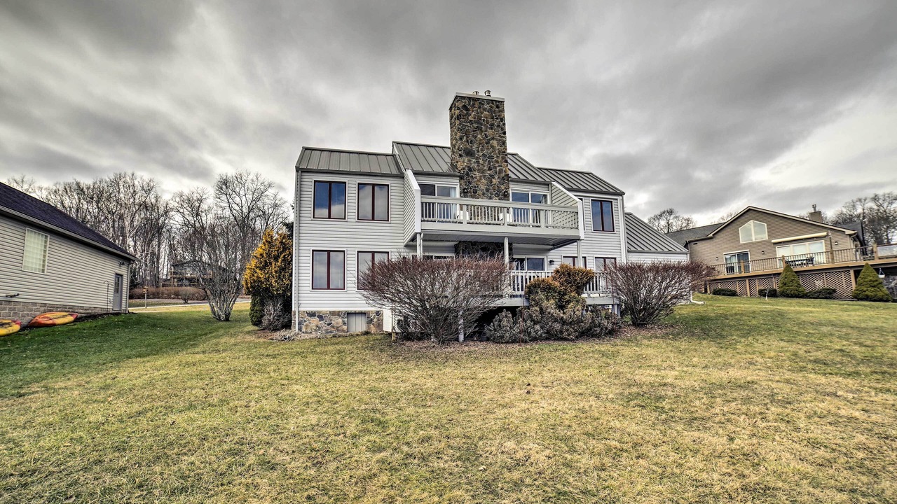 Photo of Outdoor in Alpine Lake