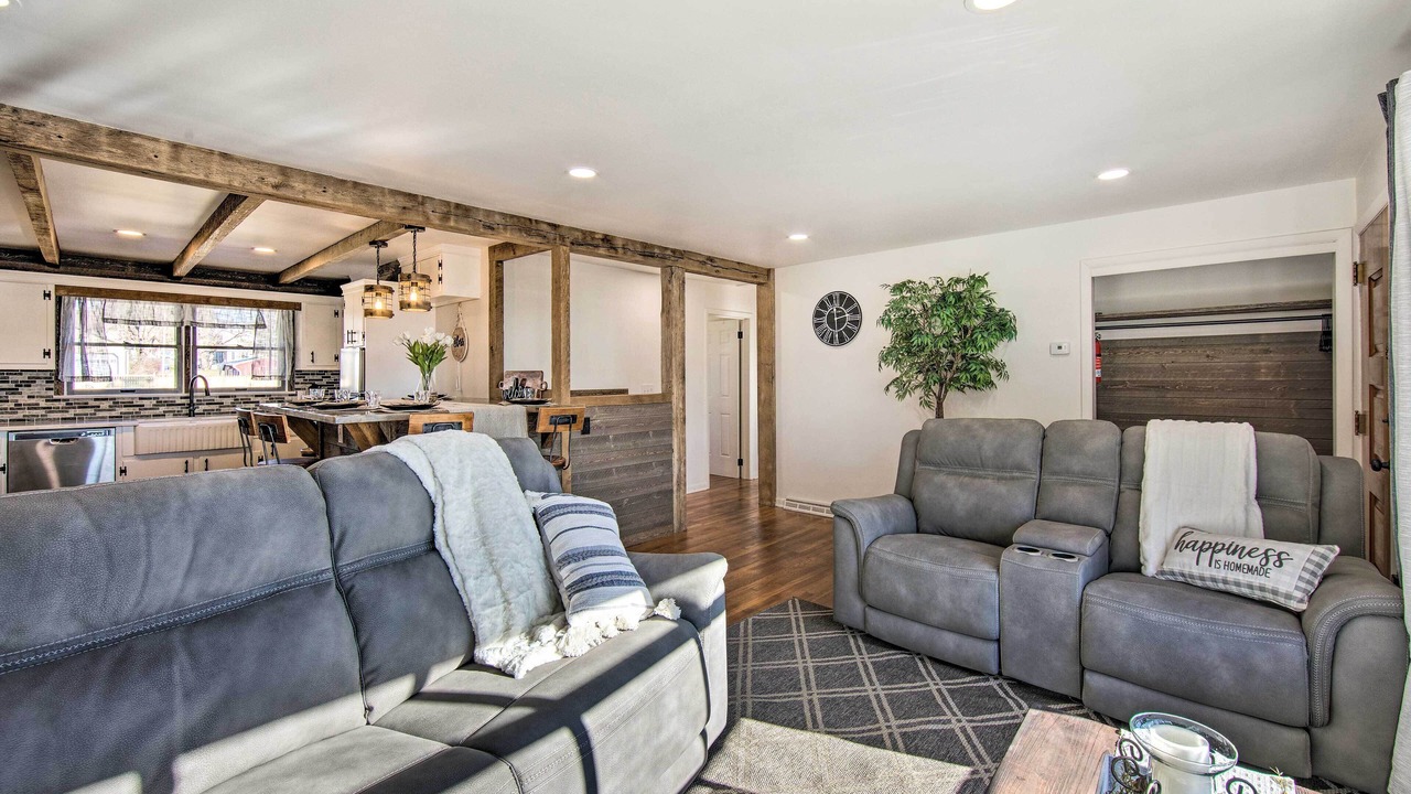 Photo of Livingroom in Maytown