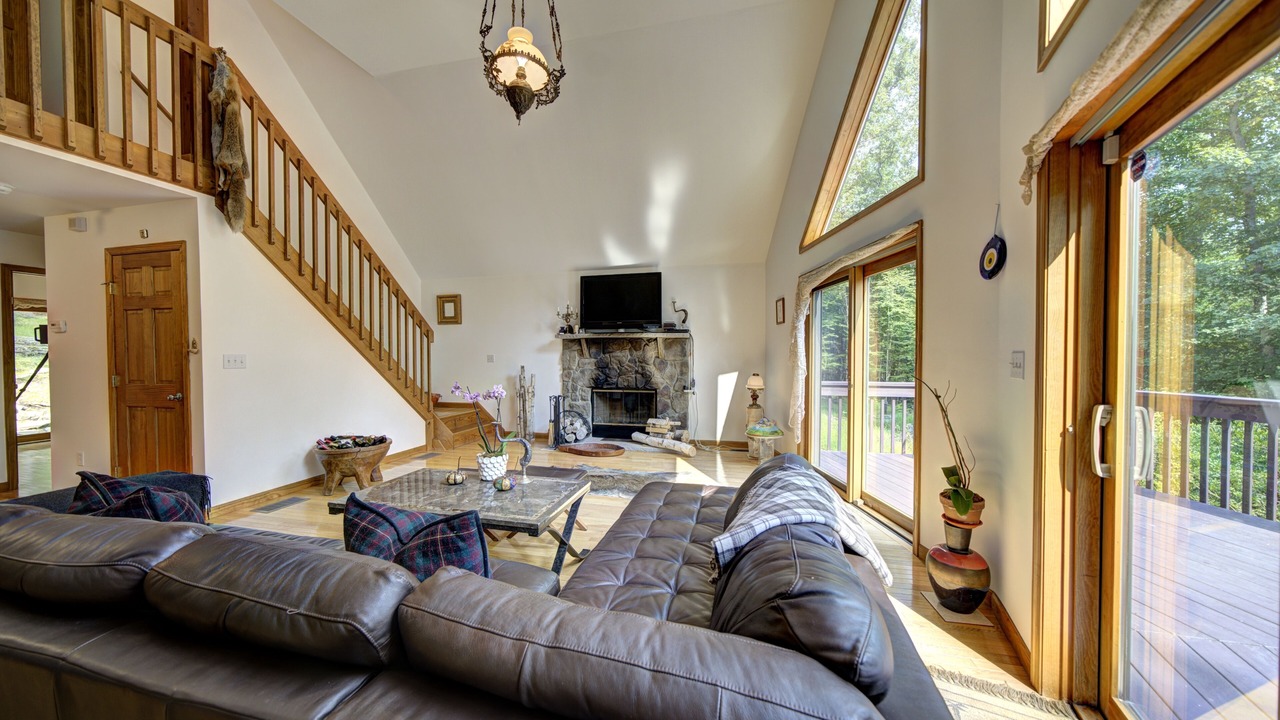 Photo of Livingroom in Lackawaxen