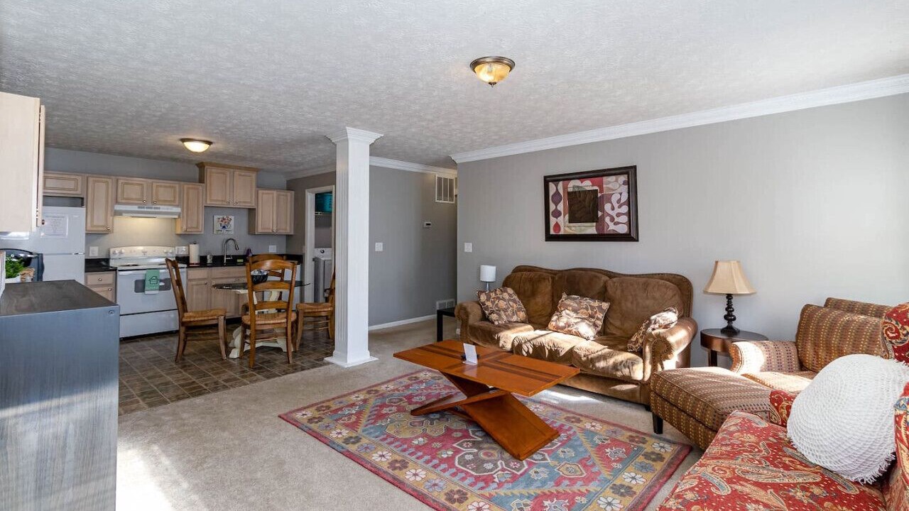 Photo of Livingroom in Monroe