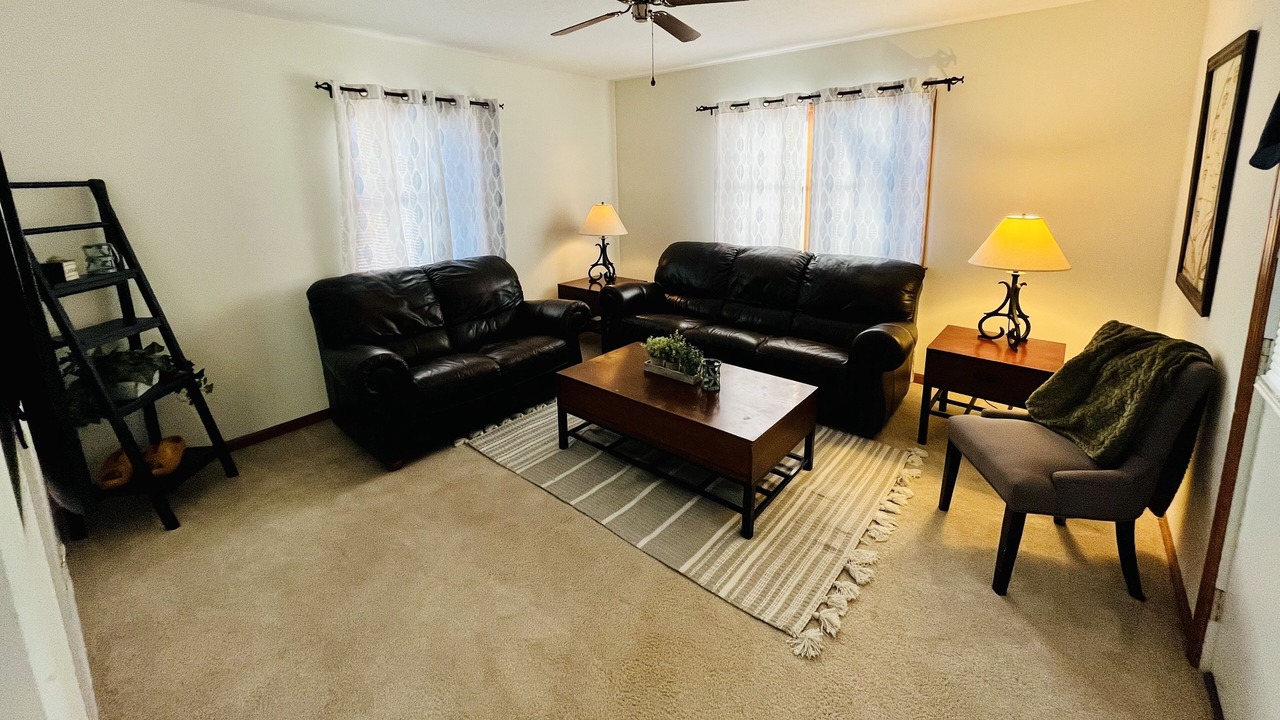 Photo of Livingroom in Port Clinton