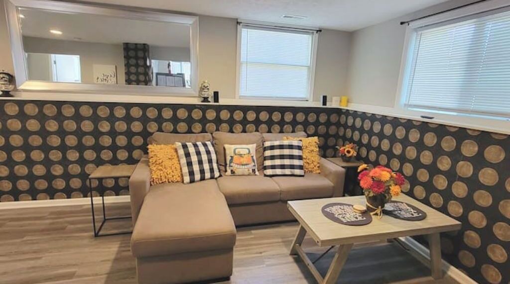 Photo of Livingroom in Akron