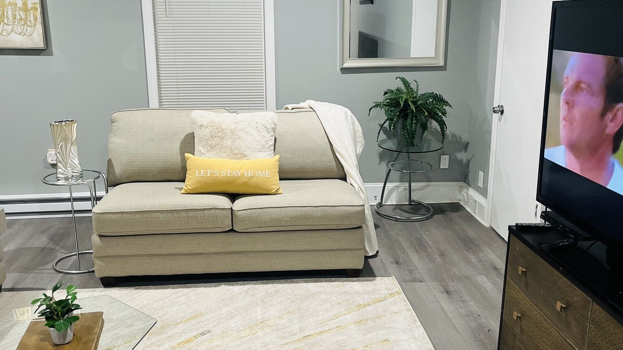 Photo of Livingroom in Ewing