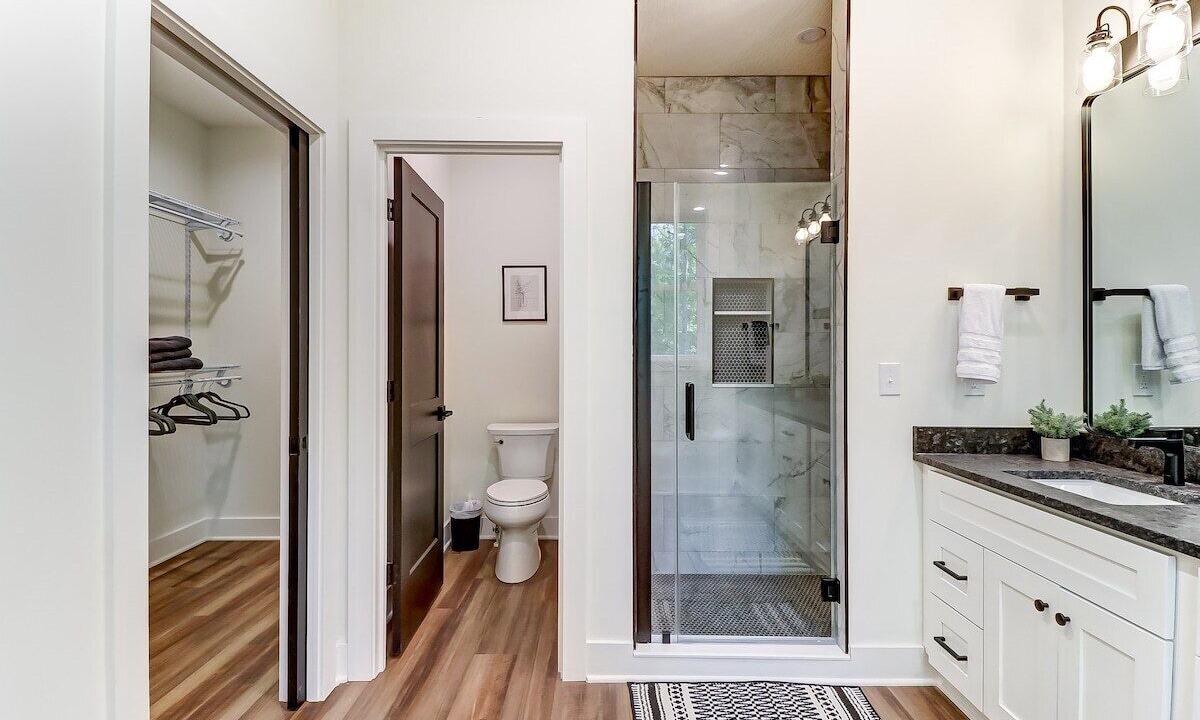 Photo of Bathroom in Logan