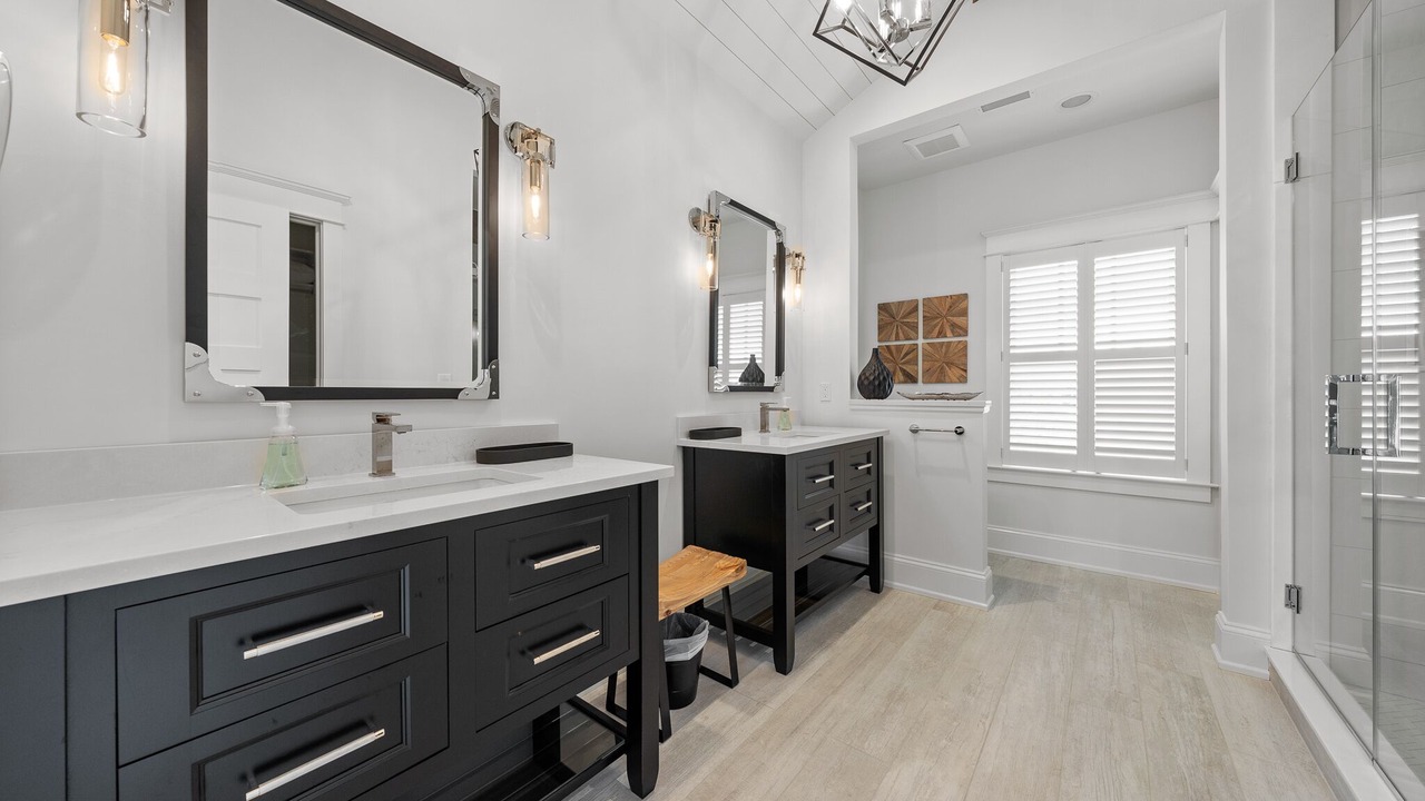 Photo of Bathroom in Stone Harbor