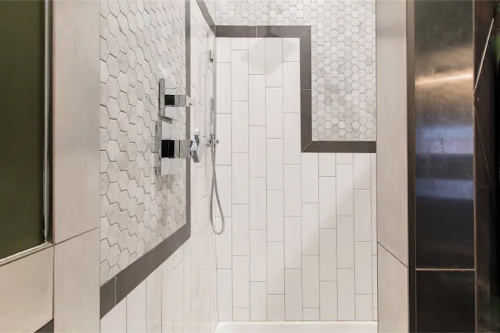 Photo of Bathroom in Allegheny-West