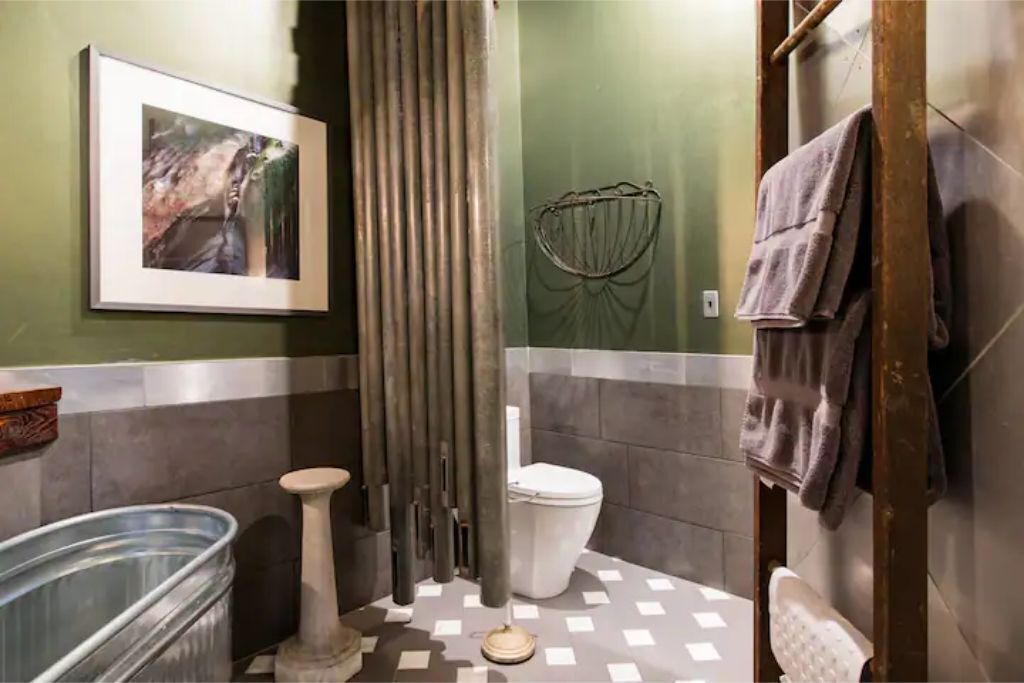 Photo of Bathroom in Allegheny-West