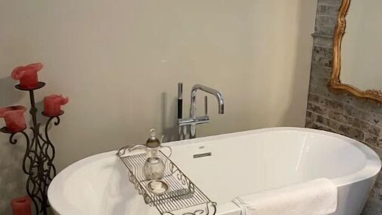 Photo of Bathroom in Allegheny-West