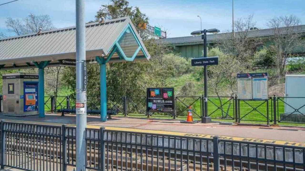 Photo of Others in Communipaw