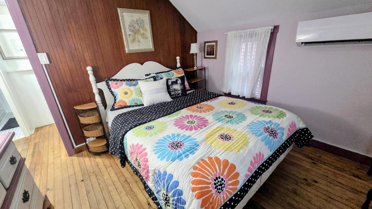 Photo of Bedroom in Mount Gretna Heights