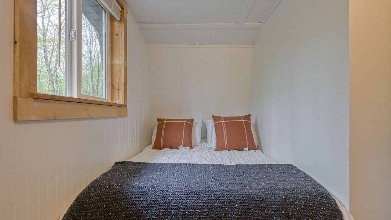 Photo of Bedroom in Crellin