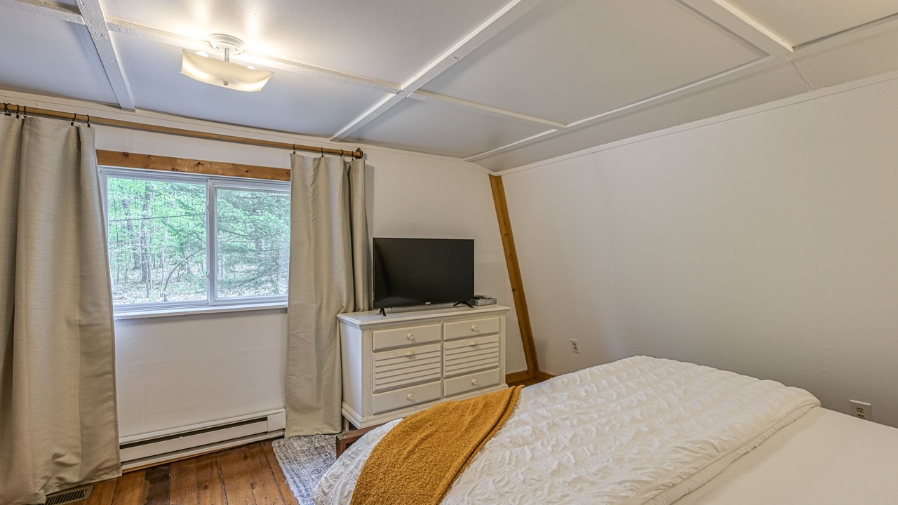 Photo of Bedroom in Crellin