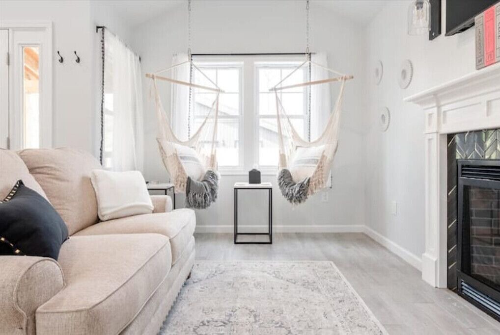 Photo of Livingroom in Schnecksville