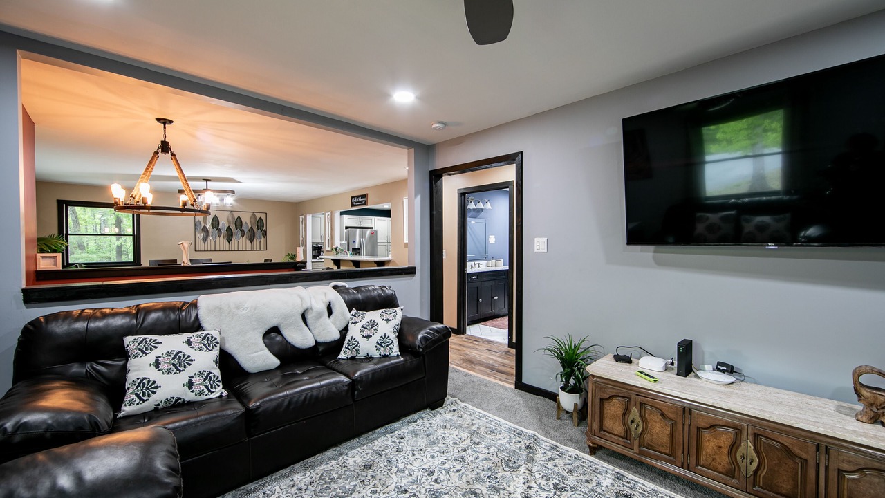Photo of Livingroom in White Mills