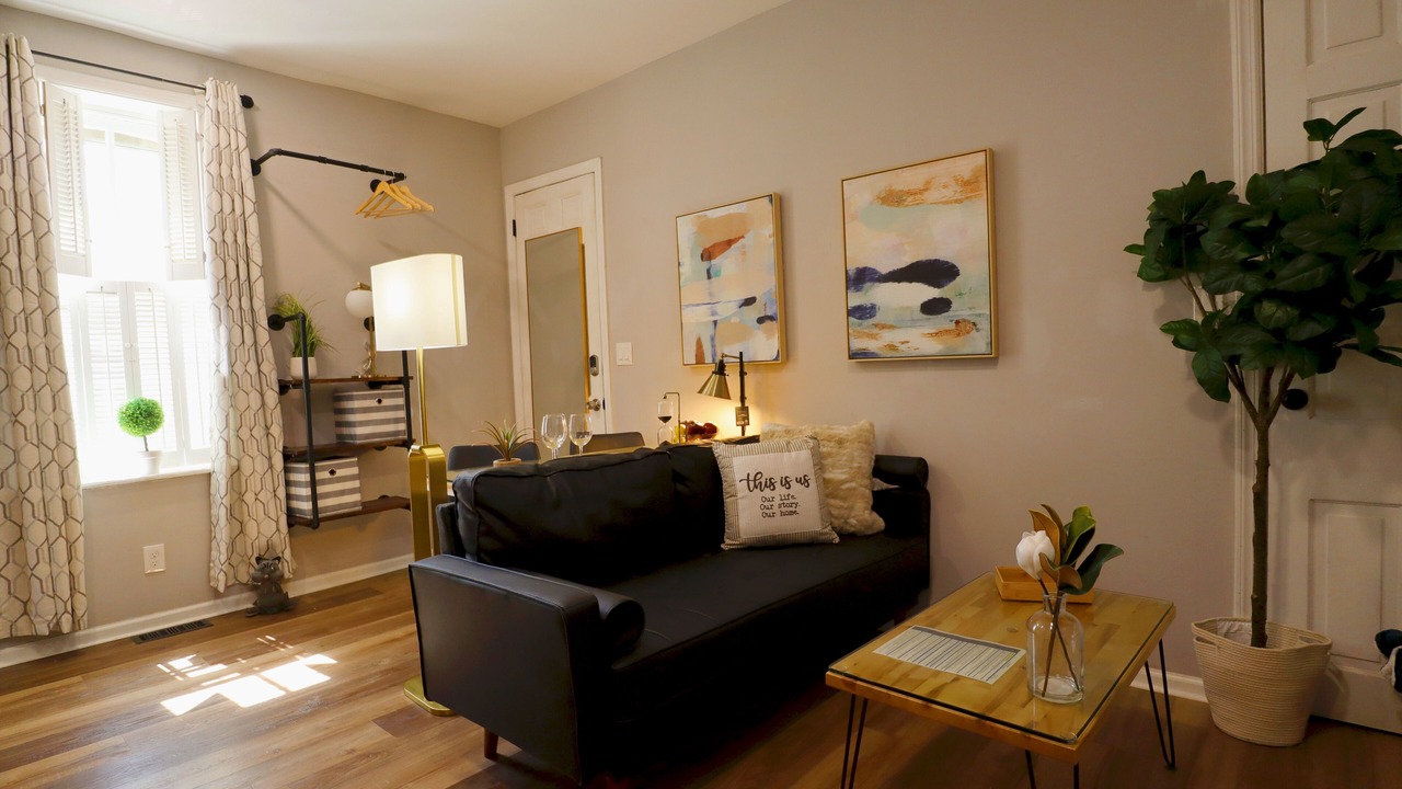Photo of Livingroom in Woodbury