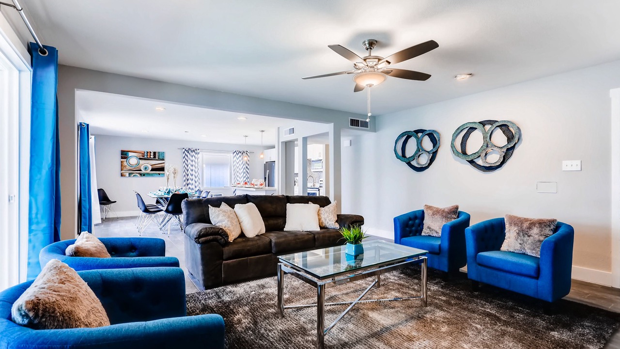 Photo of Livingroom in Scottsdale Estates Nine