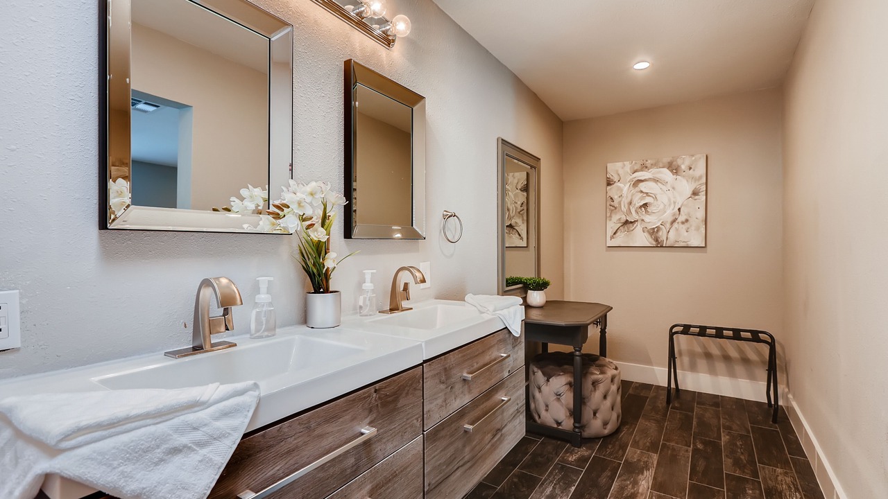 Photo of Bathroom in Scottsdale Estates Nine