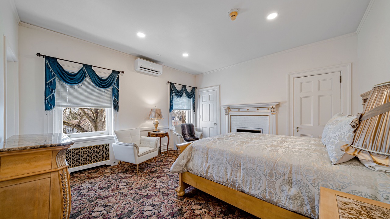 Photo of Bedroom in Greensburg