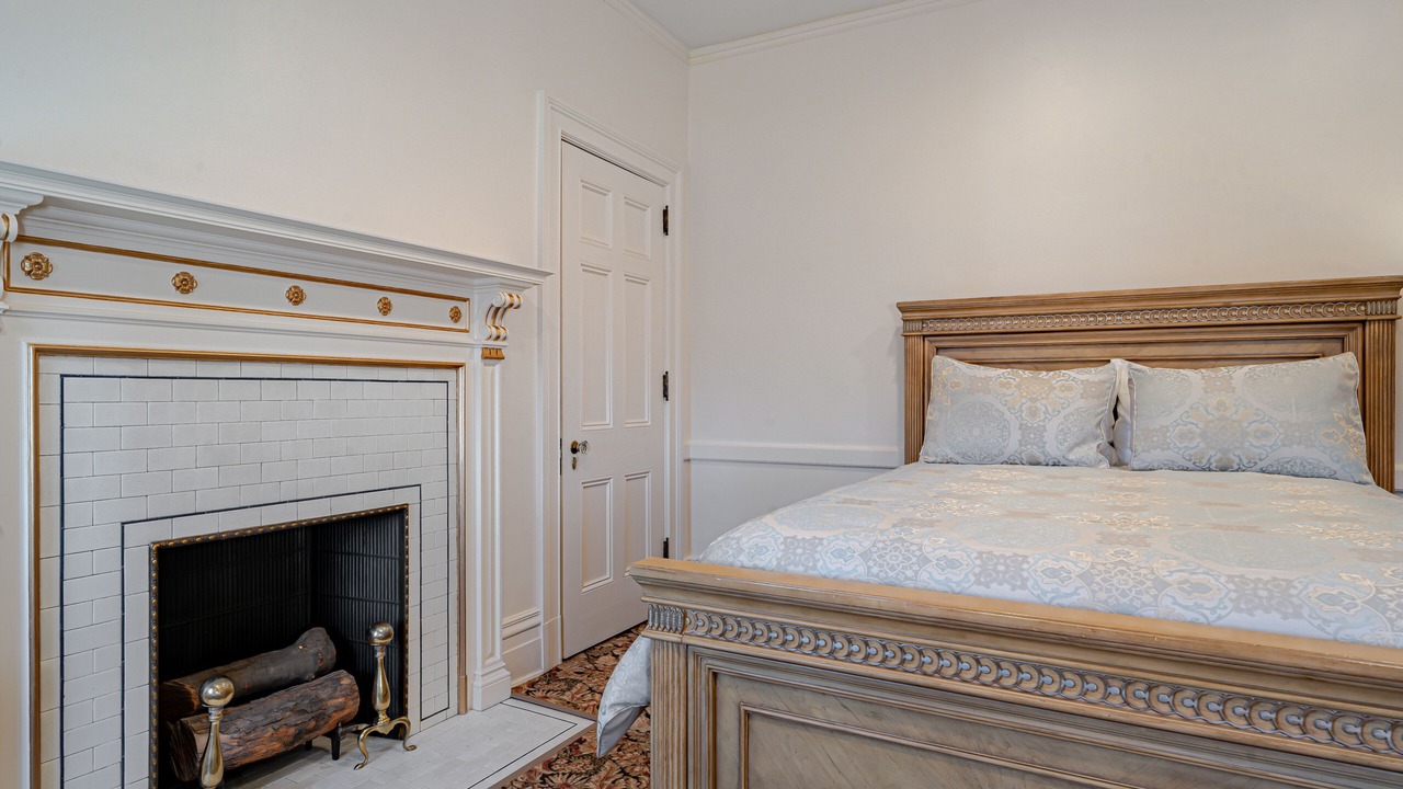 Photo of Bedroom in Greensburg