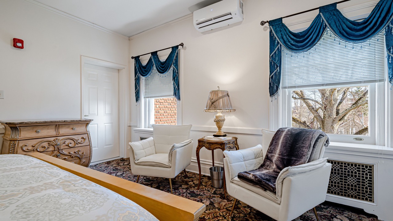 Photo of Bedroom in Greensburg
