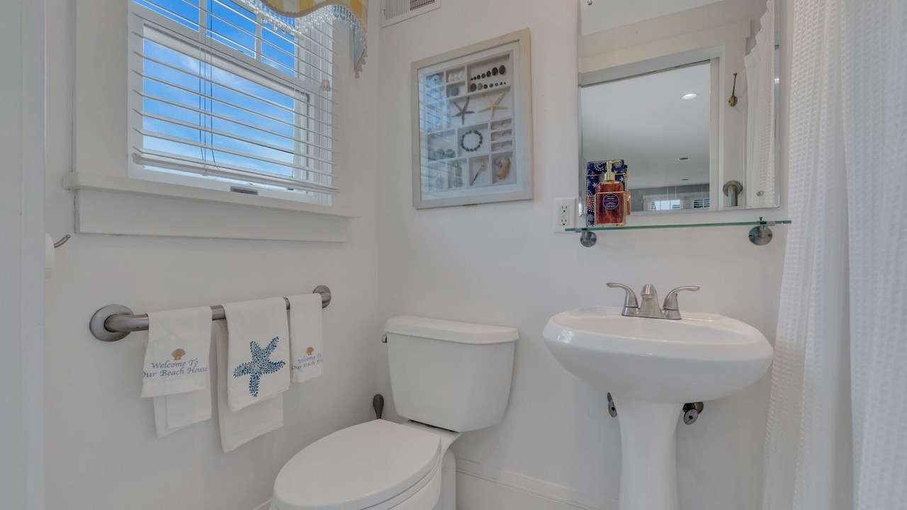 Photo of Bedroom in Mantoloking
