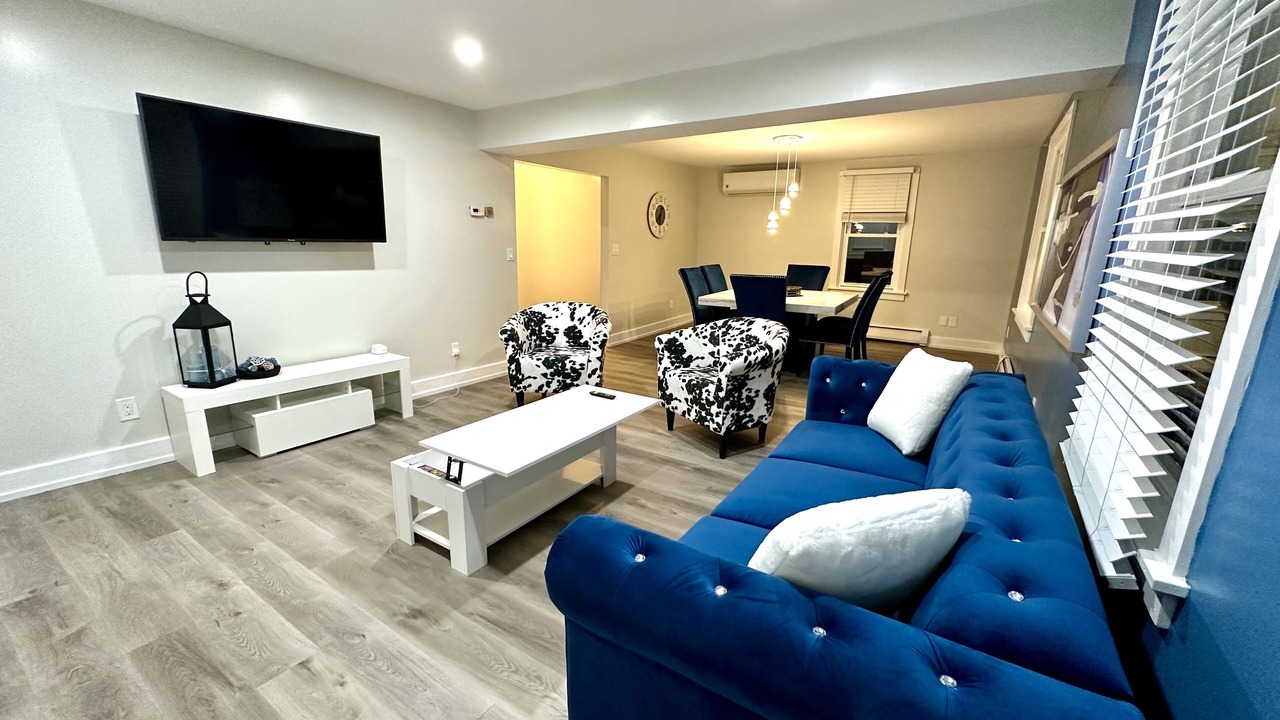 Photo of Livingroom in Mt. Bethel