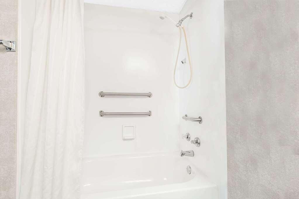 Photo of Bathroom in Summitt