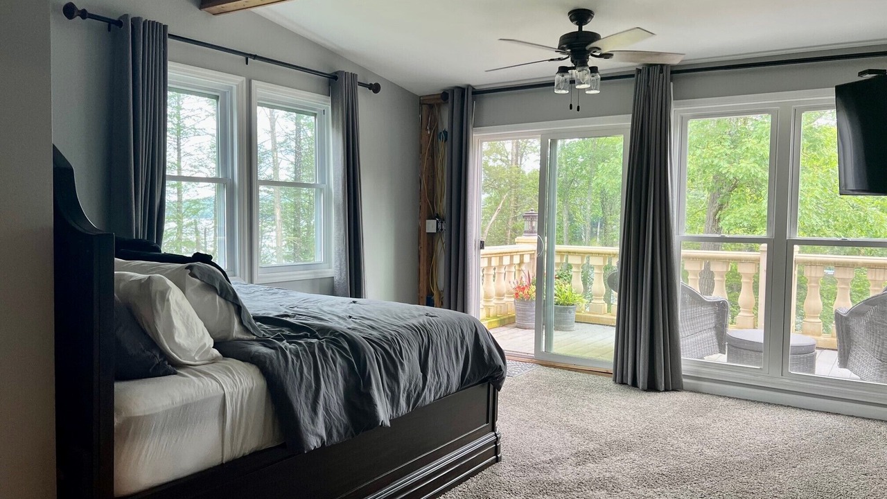 Photo of Bedroom in Greentown