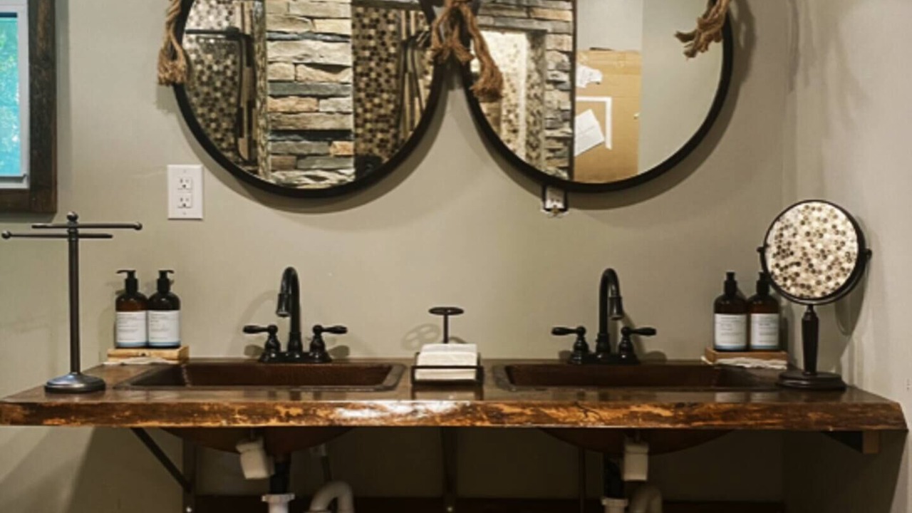 Photo of Bathroom in Greentown
