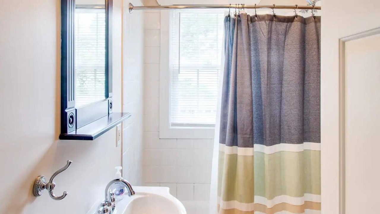 Photo of Bathroom in Wayne