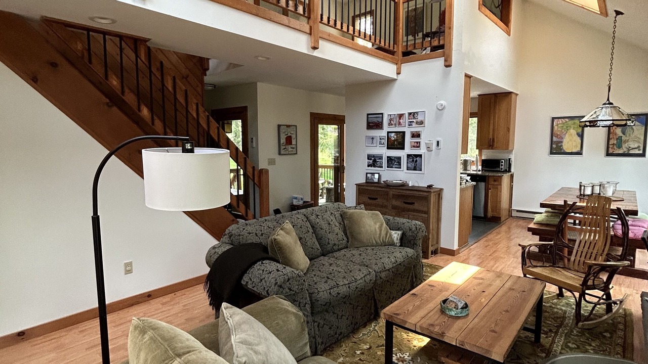 Photo of Livingroom in Highland Lake