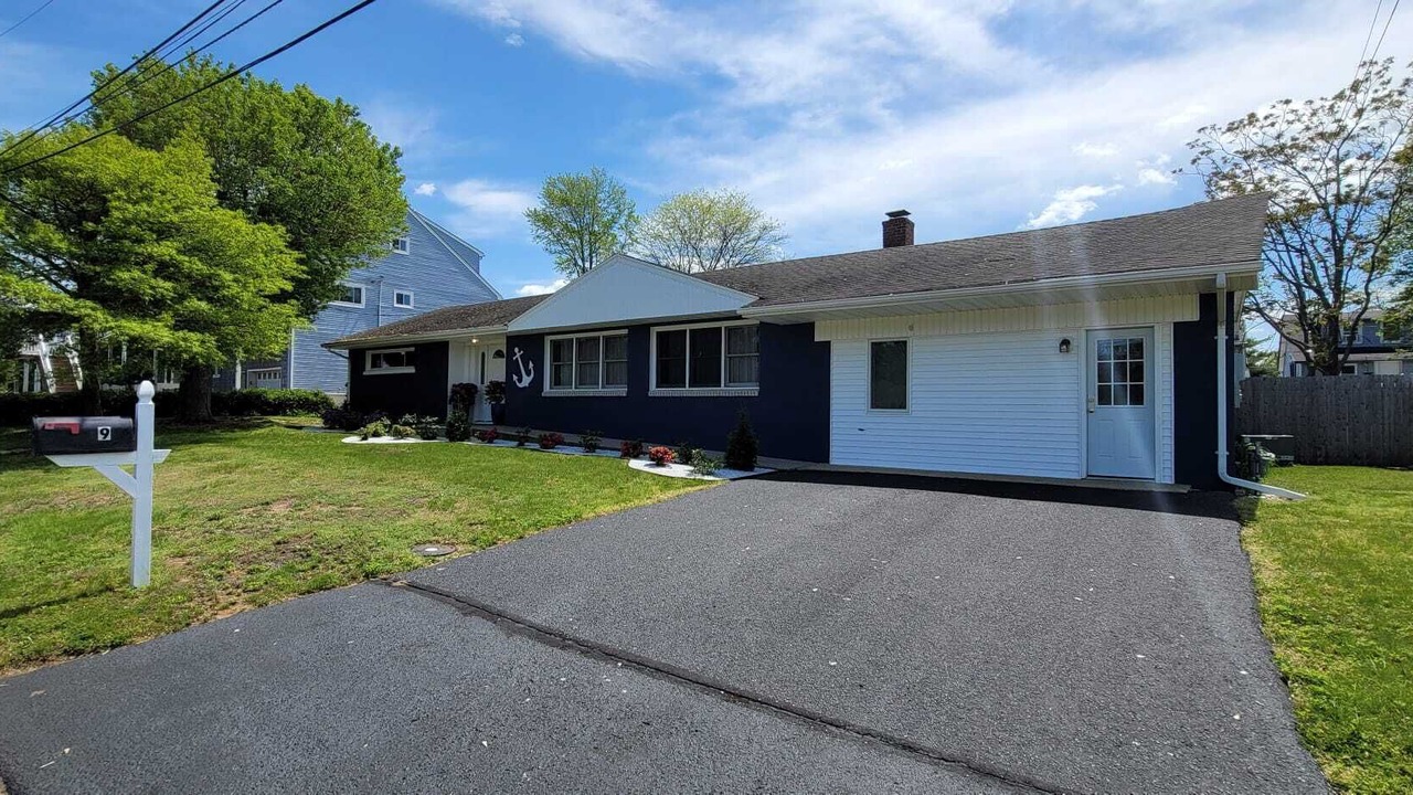 Photo of Outdoor in New Monmouth