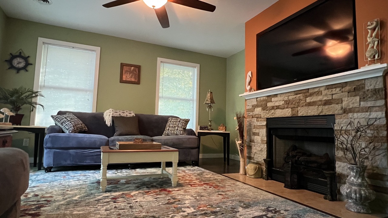 Photo of Livingroom in Sharps Chapel