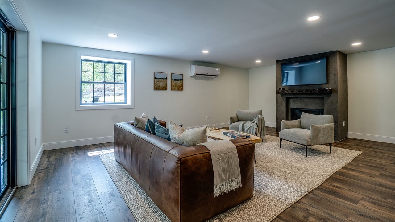 Photo of Livingroom in Penn Yan