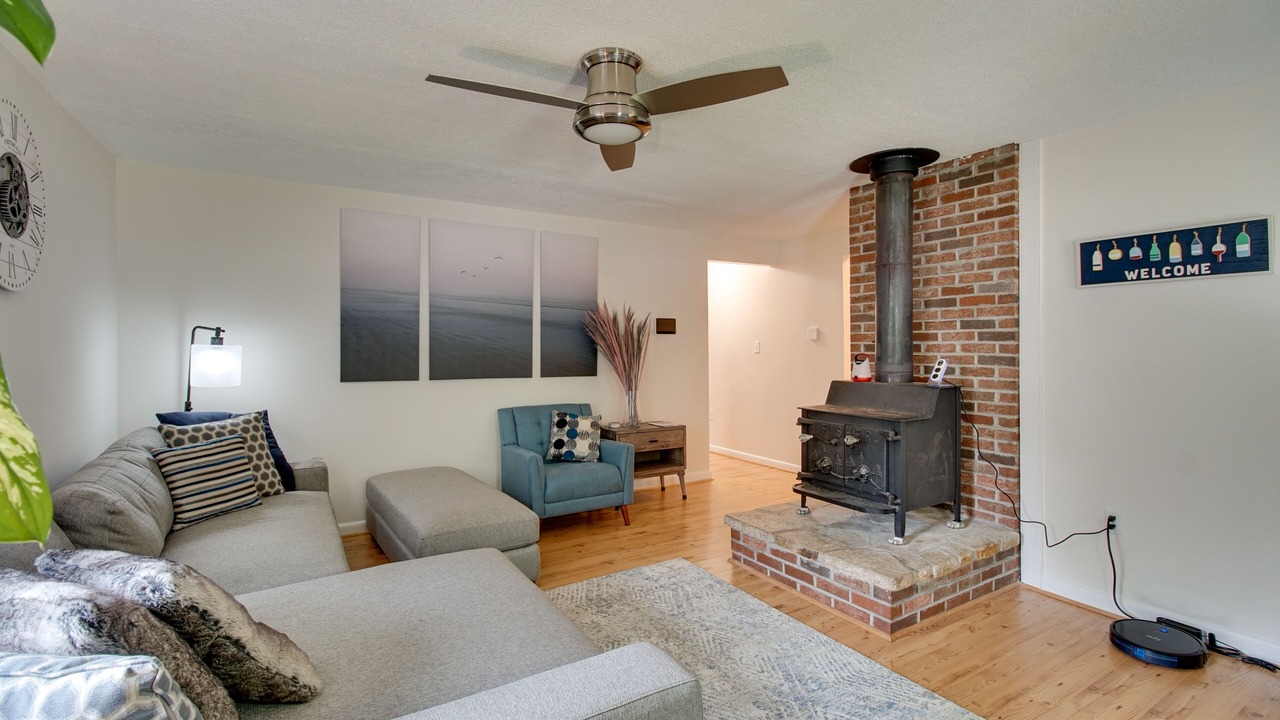 Photo of Bedroom in Calvert Beach-Long Beach