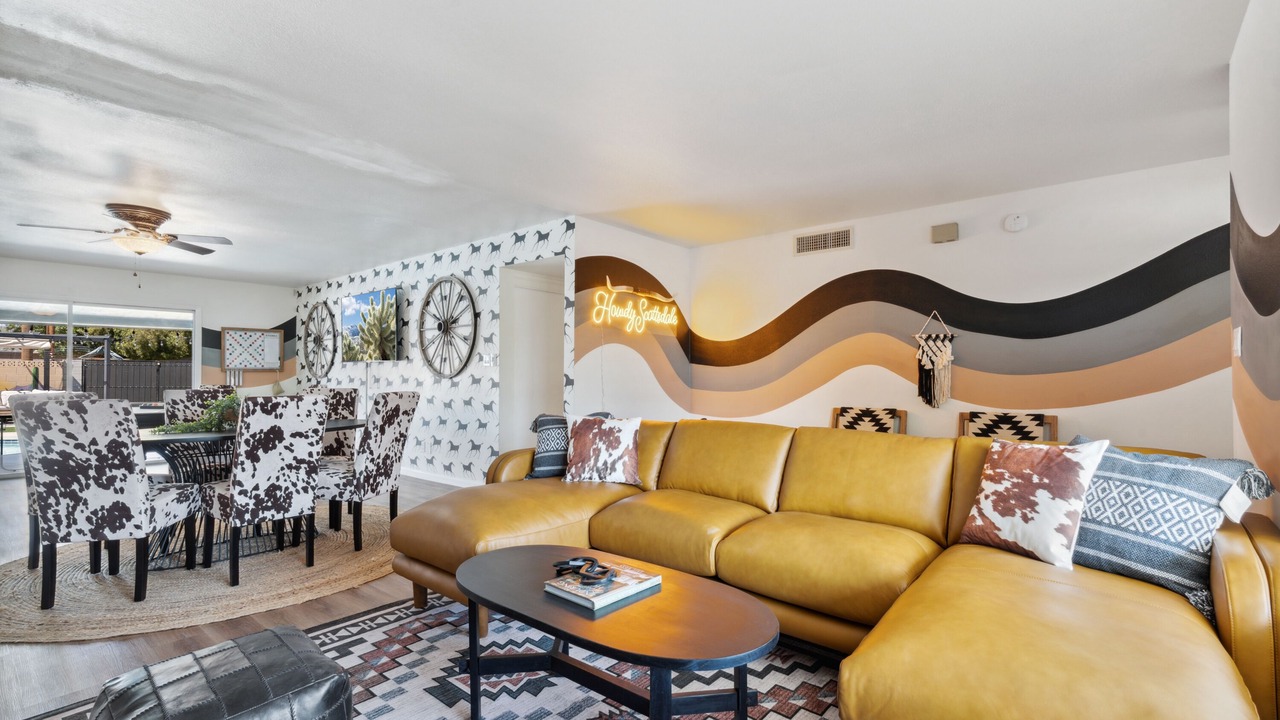 Photo of Livingroom in Pointe Scottsdale