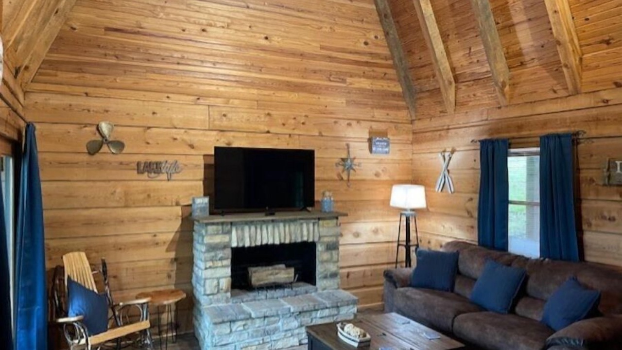 Photo of Livingroom in Bronston