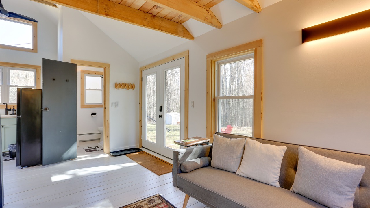 Photo of Bedroom in Swan Lake