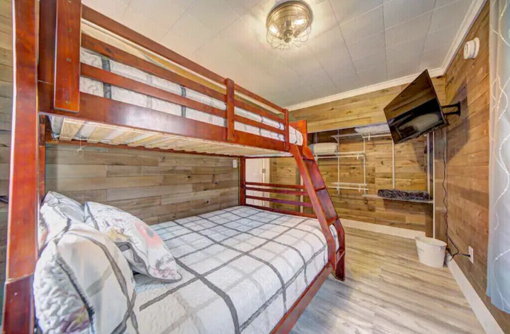 Photo of Bedroom in Hawley