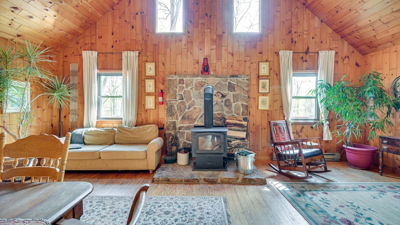 Photo of Livingroom in Great Cacapon