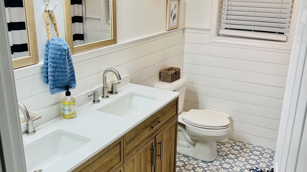 Photo of Bathroom in Beach Haven West