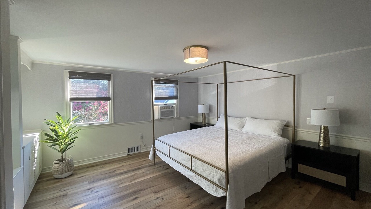 Photo of Bedroom in Village Green