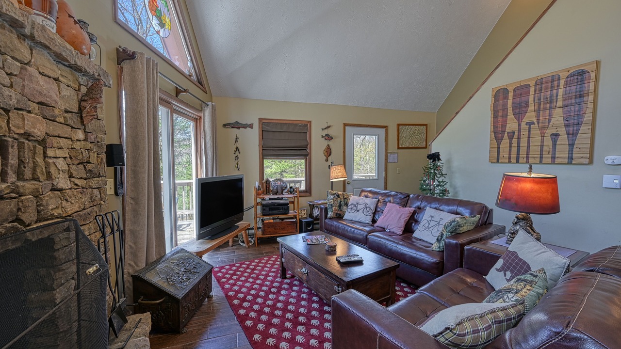Photo of Livingroom in North Glade Hills