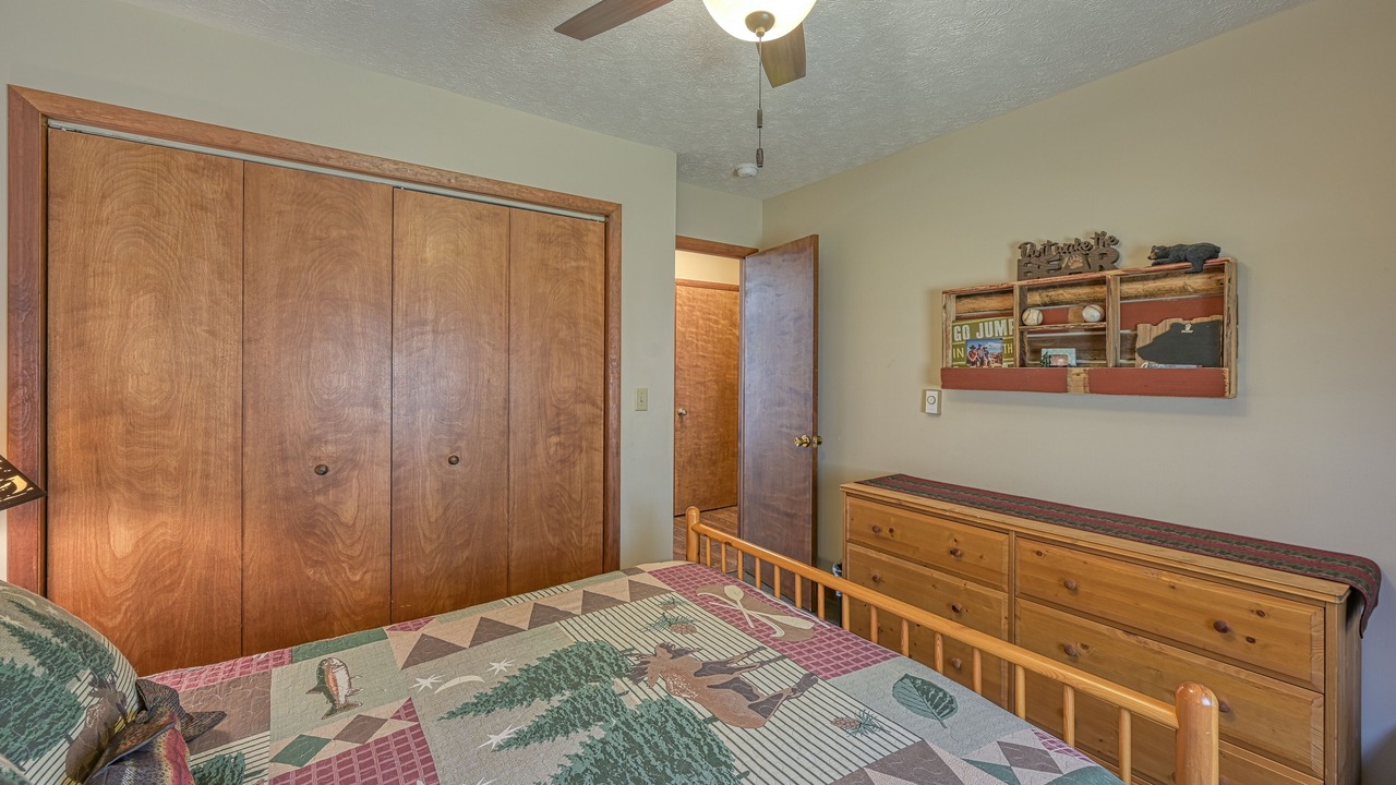 Photo of Bedroom in North Glade Hills