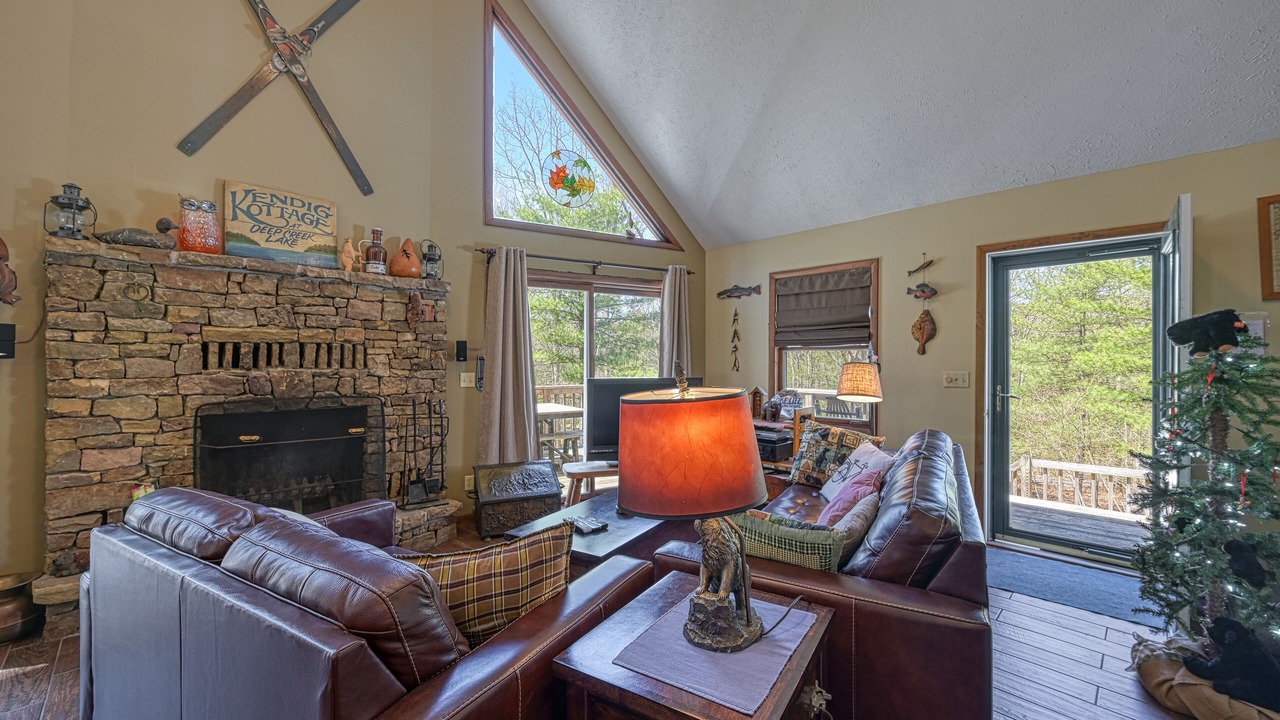 Photo of Livingroom in North Glade Hills
