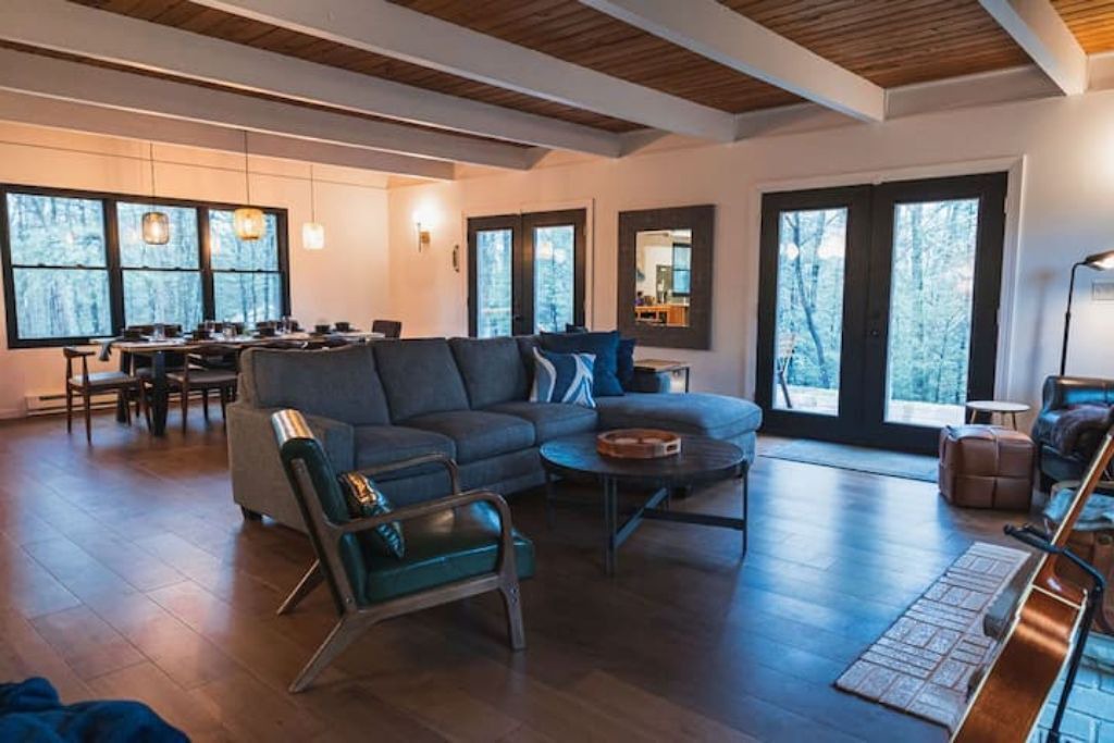Photo of Livingroom in Greentown