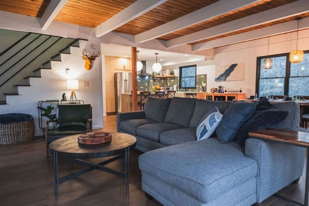 Photo of Livingroom in Greentown