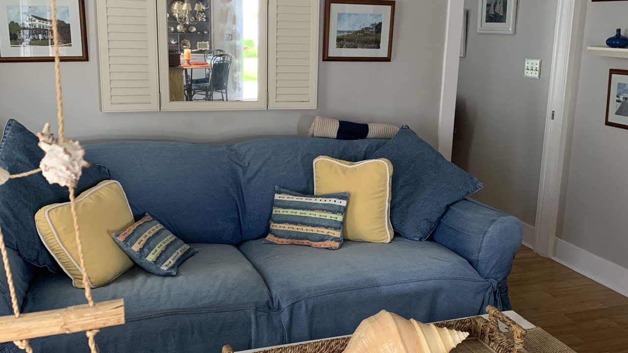 Photo of Livingroom in Monmouth Beach