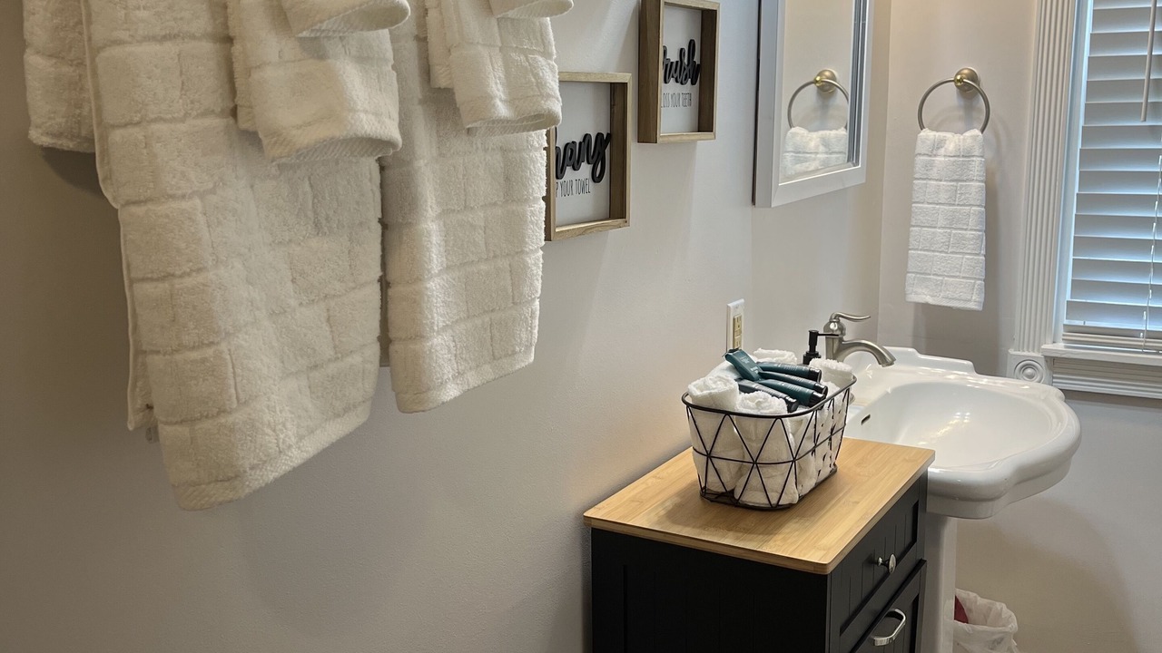 Photo of Bathroom in Morrow
